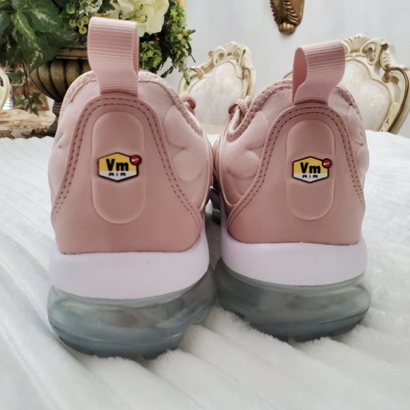 Nike Air VaporMax Plus - Picture 8 of 9